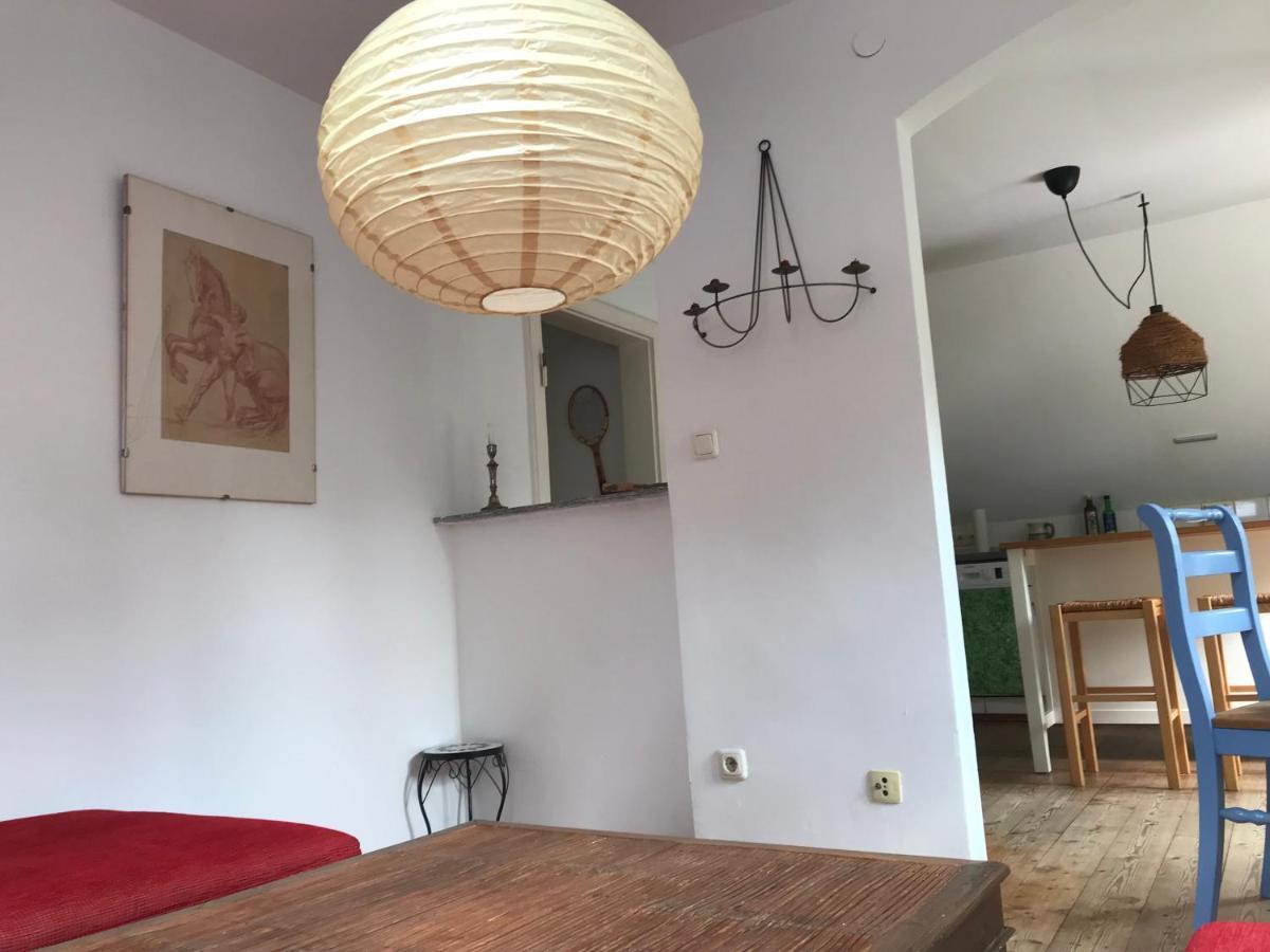 Charmante Altbau-Dg-Wohnung Munich Luaran gambar