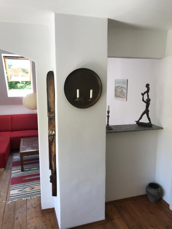 Charmante Altbau-Dg-Wohnung Munich Luaran gambar