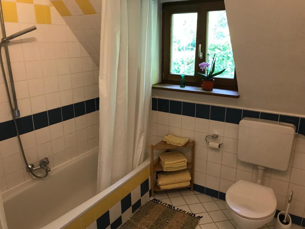 Charmante Altbau-Dg-Wohnung Munich Luaran gambar